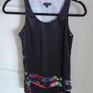 WLKN Size S Black Floral Tank workout Top